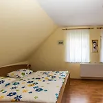Lehmann, Ursel Apartment