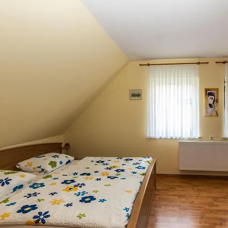 Apartment Lehmann, Ursel