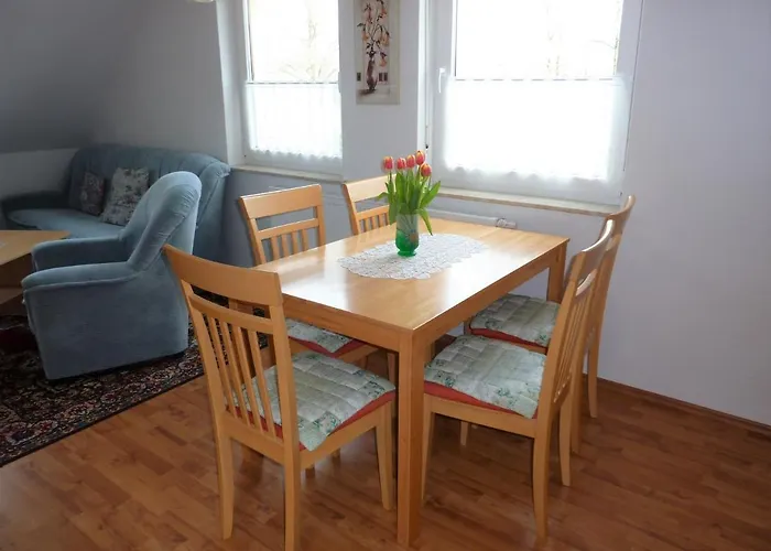 شقة Lehmann, Ursel *